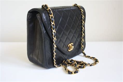 Vintage Chanel – Shop Vintage Fashion, Designer Bags and 